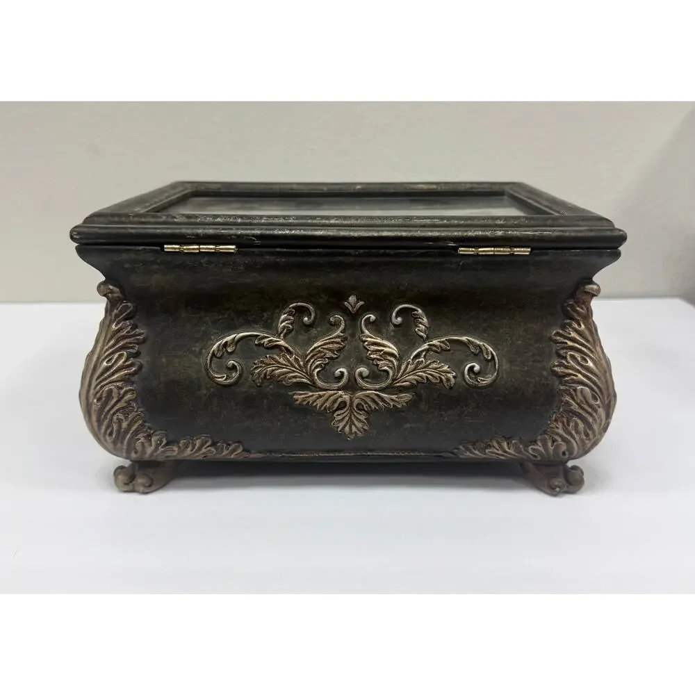 Vintage Inspired Beaded Jewelry Tinket Box. KK594
